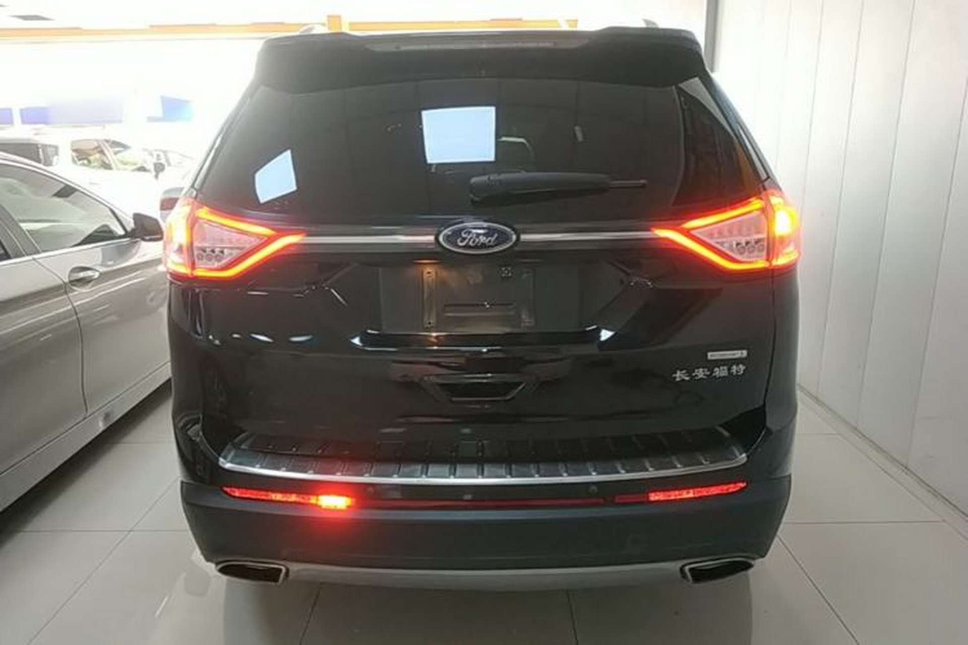 Used Ford Edge 2016 EcoBoost 245 Two-Wheel-Drive Titanium 5-Seater Rear
