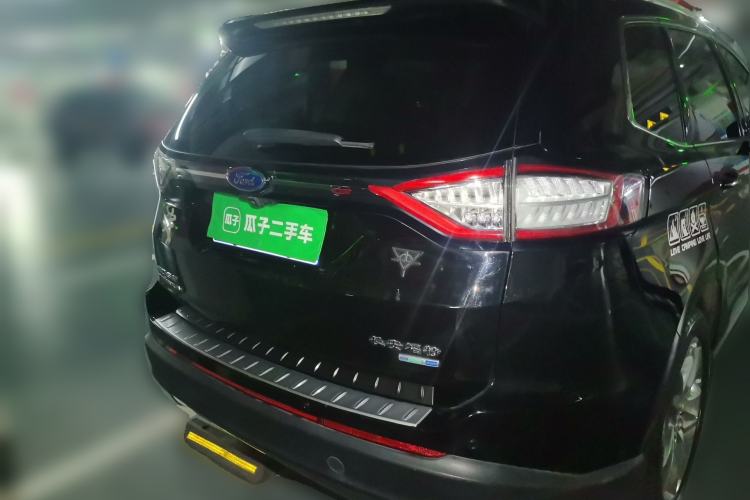 Used Ford Edge 2016 EcoBoost 245 Four-Wheel Drive Titanium 7-Seater Rear