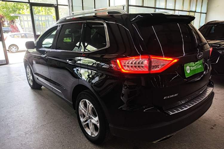 Used Ford Edge 2016 EcoBoost 245 Two-Wheel-Drive Titanium 7-Seater Rear Left 45 Deg