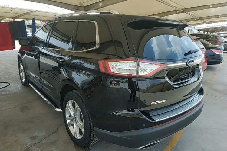 Used Ford Edge 2016 EcoBoost 245 Two-Wheel-Drive Titanium 7-Seater Rear Left 45 Deg