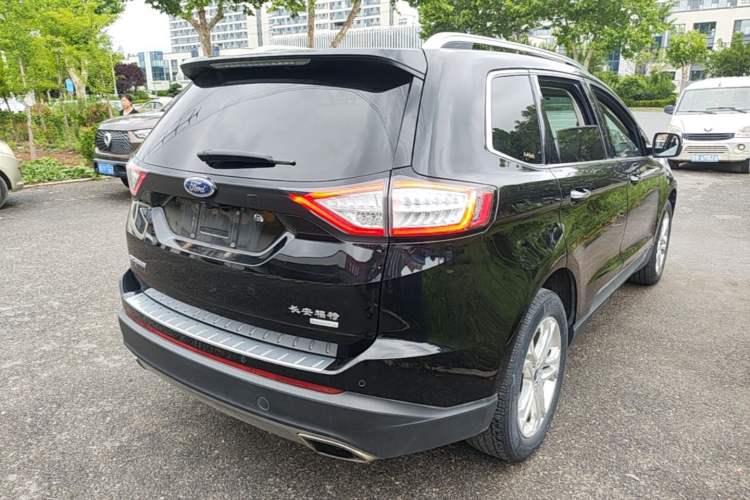 Used Ford Edge 2016 EcoBoost 245 Two-Wheel-Drive Titanium 7-Seater Rear Right 45 Deg
