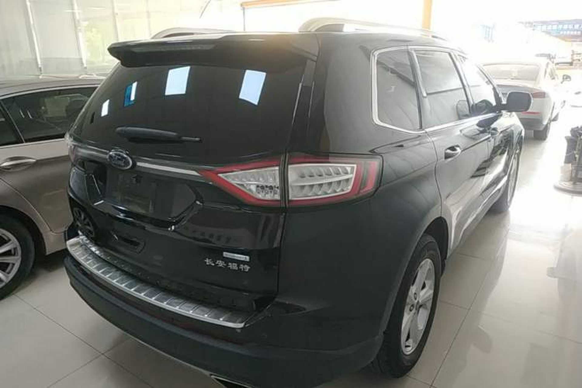 Used Ford Edge 2016 EcoBoost 245 Two-Wheel-Drive Titanium 5-Seater Rear Right 45 Deg