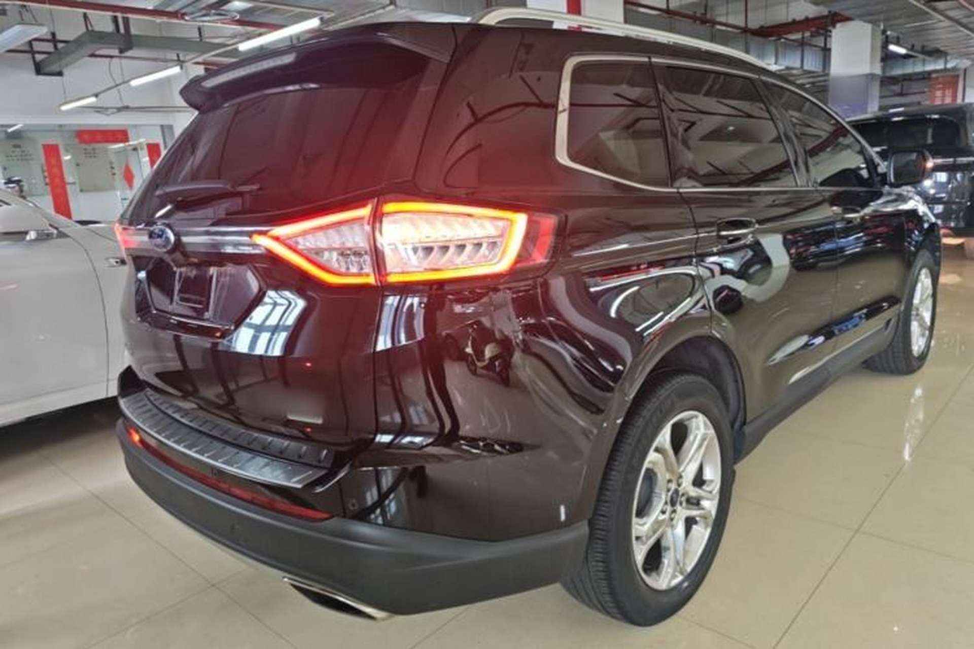 Used Ford Edge 2016 EcoBoost 245 Two-Wheel-Drive Titanium 7-Seater Rear Right 45 Deg