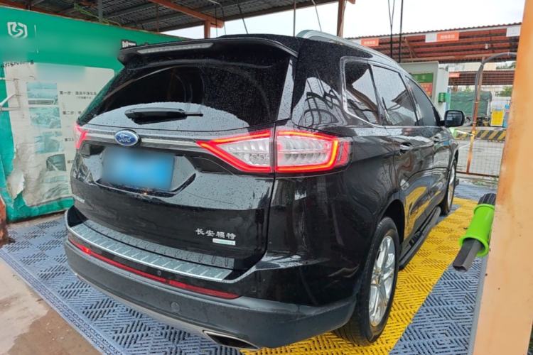 Used Ford Edge 2016 EcoBoost 245 Two-Wheel-Drive Titanium 7-Seater Rear Right 45 Deg
