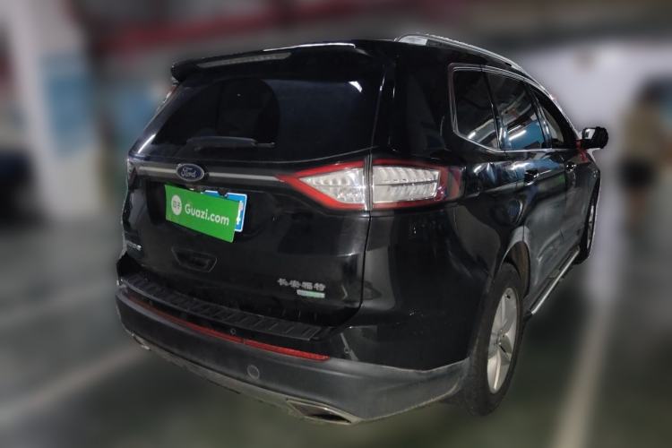 Used Ford Edge 2016 EcoBoost 245 Two-Wheel-Drive Platinum Edition 7-Seater Rear Right 45 Deg