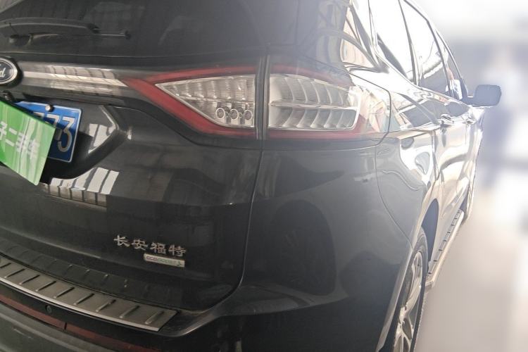 Used Ford Edge 2016 EcoBoost 245 Two-Wheel-Drive Titanium 7-Seater Rear Right 45 Deg
