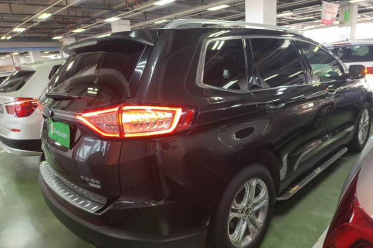 Used Ford Edge 2016 EcoBoost 245 Two-Wheel-Drive Titanium 7-Seater Rear Right 45 Deg