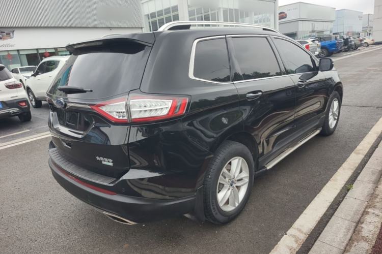 Used Ford Edge 2016 EcoBoost 245 Two-Wheel-Drive Platinum Edition 7-Seater Rear Right 45 Deg