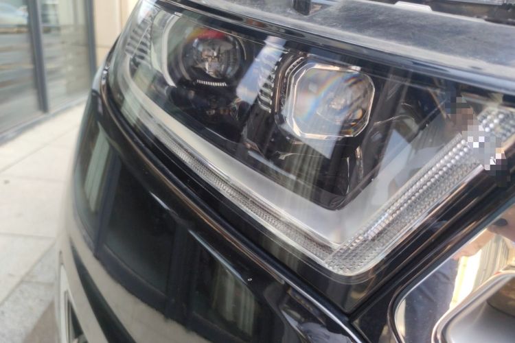 Used Ford Edge 2016 EcoBoost 245 Two-Wheel-Drive Titanium 7-Seater Right Front Headlight