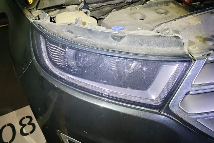Used Ford Edge 2016 EcoBoost 245 Four-Wheel Drive Titanium 7-Seater Right Front Headlight