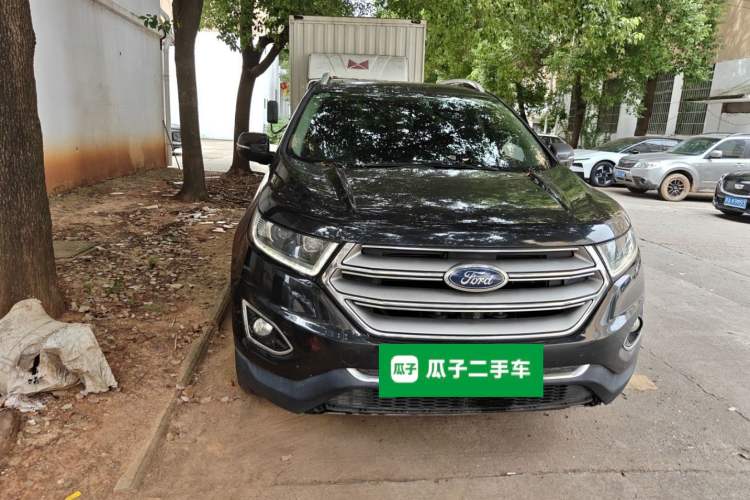 Used Ford Edge 2016 EcoBoost 245 Two-Wheel-Drive Titanium 7-Seater Right Front Headlight