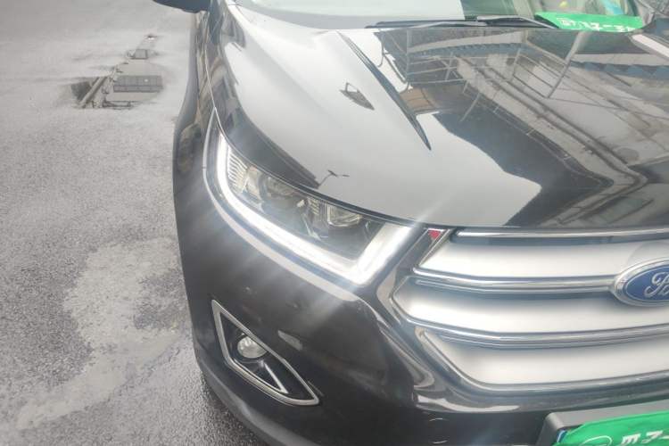 Used Ford Edge 2016 EcoBoost 245 Two-Wheel-Drive Titanium 7-Seater Right Front Headlight