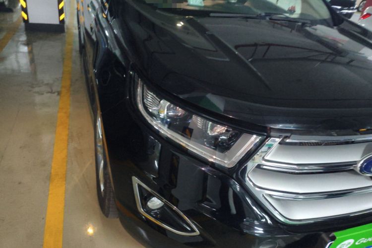 Used Ford Edge 2016 EcoBoost 245 Two-Wheel-Drive Titanium 7-Seater Right Front Headlight