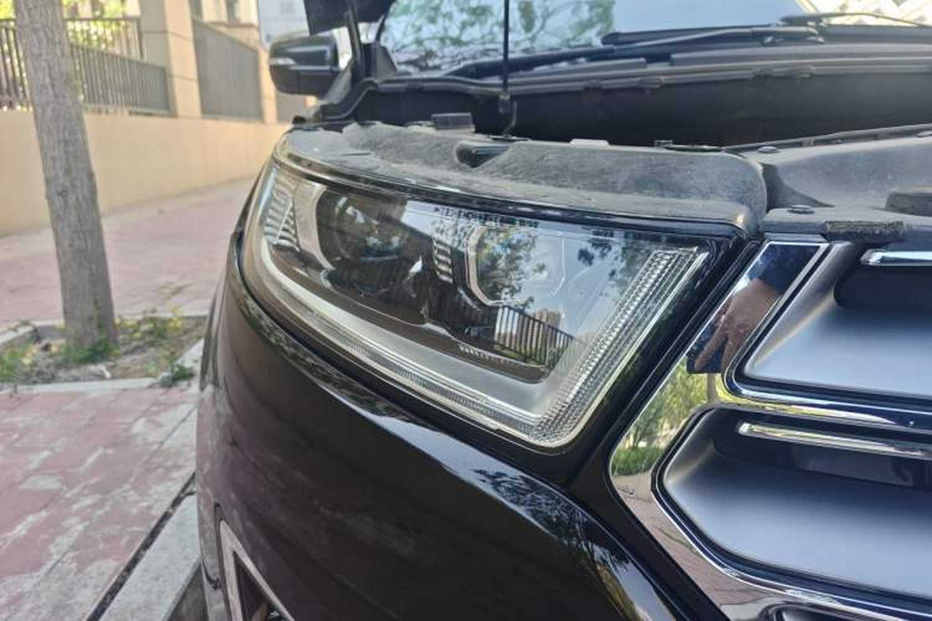 Used Ford Edge 2016 EcoBoost 245 Two-Wheel-Drive Titanium 7-Seater Right Front Headlight