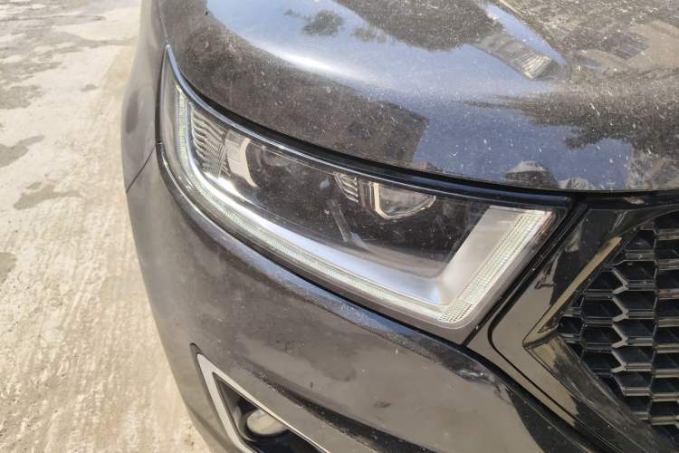 Used Ford Edge 2016 EcoBoost 245 Four-Wheel Drive Titanium Edition 7-Seater Right Front Headlight