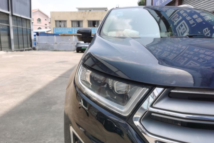 Used Ford Edge 2016 EcoBoost 245 Four-Wheel Drive Titanium Edition 7-Seater Right Front Headlight
