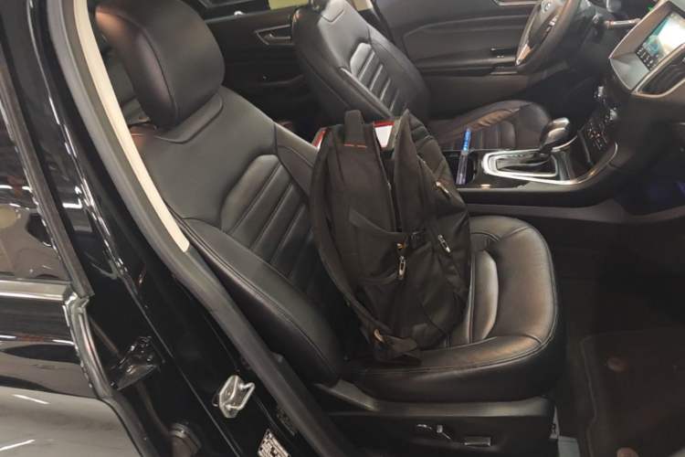 Used Ford Edge 2016 EcoBoost 245 Four-Wheel Drive Titanium Edition 7-Seater Right Front Seat