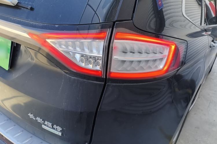 Used Ford Edge 2016 EcoBoost 245 Two-Wheel-Drive Titanium 5-Seater Right Rear Taillight