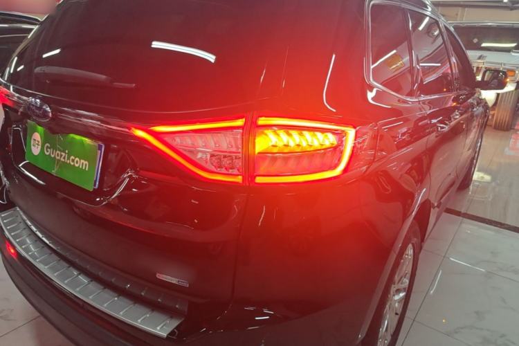 Used Ford Edge 2016 EcoBoost 245 Four-Wheel Drive Titanium Edition 7-Seater Right Rear Taillight