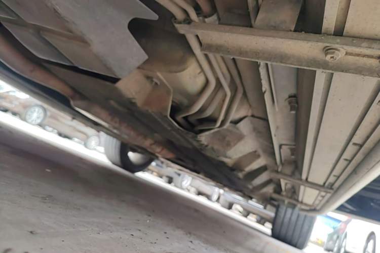 Used Ford Edge 2016 EcoBoost 245 Two-Wheel-Drive Titanium 7-Seater Right Side Sill