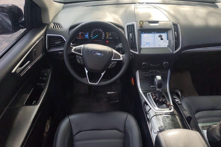 Used Ford Edge 2016 EcoBoost 245 Two-Wheel-Drive Titanium 7-Seater Steering Wheel