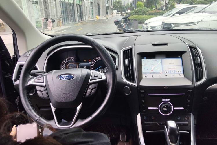 Used Ford Edge 2016 EcoBoost 245 Four-Wheel Drive Titanium 7-Seater Steering Wheel