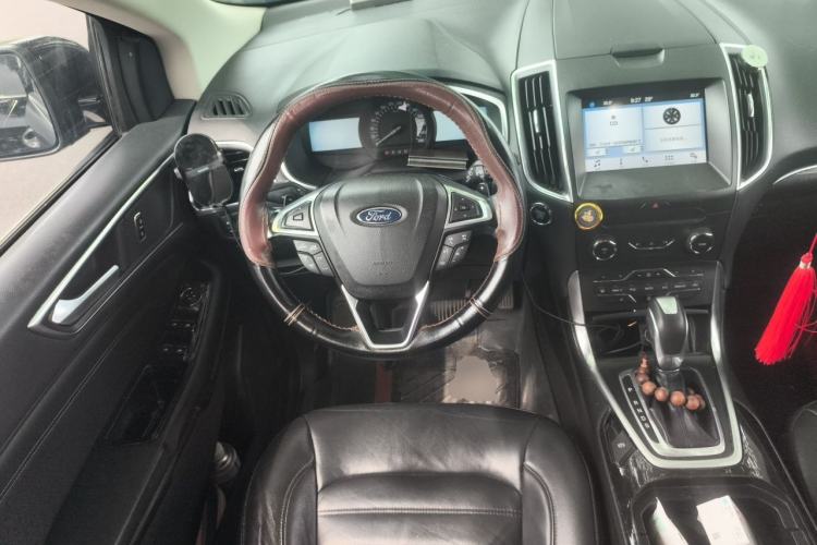 Used Ford Edge 2016 EcoBoost 245 Two-Wheel-Drive Titanium 7-Seater Steering Wheel