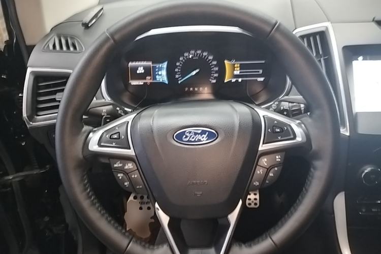 Used Ford Edge 2016 EcoBoost 245 Four-Wheel Drive Titanium Edition 7-Seater Steering Wheel