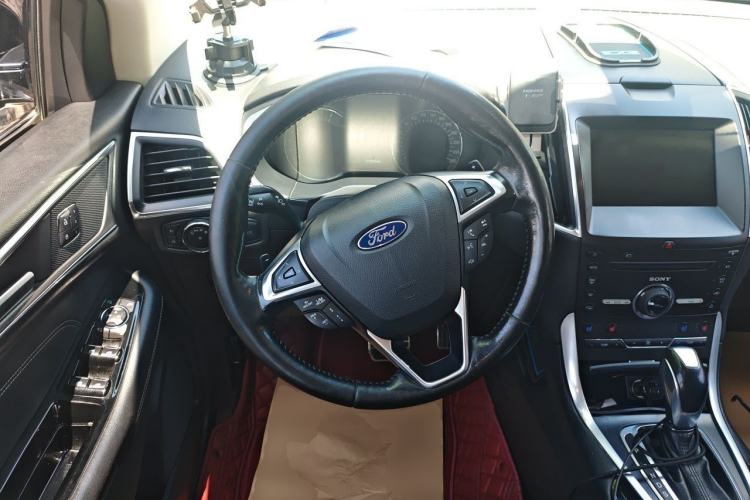 Used Ford Edge 2016 EcoBoost 245 Four-Wheel Drive Titanium 7-Seater Steering Wheel