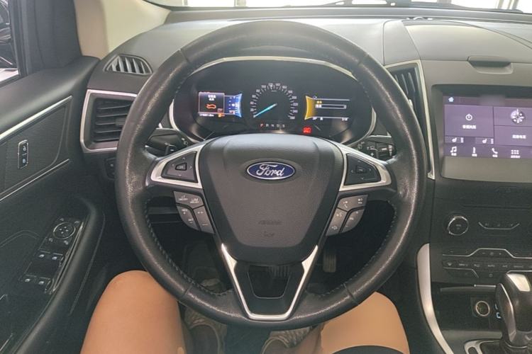 Used Ford Edge 2016 EcoBoost 245 Two-Wheel-Drive Titanium 7-Seater Steering Wheel