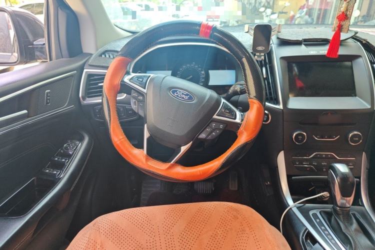 Used Ford Edge 2016 EcoBoost 245 Two-Wheel-Drive Titanium 7-Seater Steering Wheel