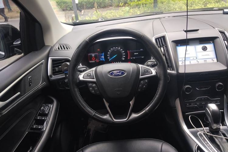 Used Ford Edge 2016 EcoBoost 245 Two-Wheel-Drive Titanium 7-Seater Steering Wheel