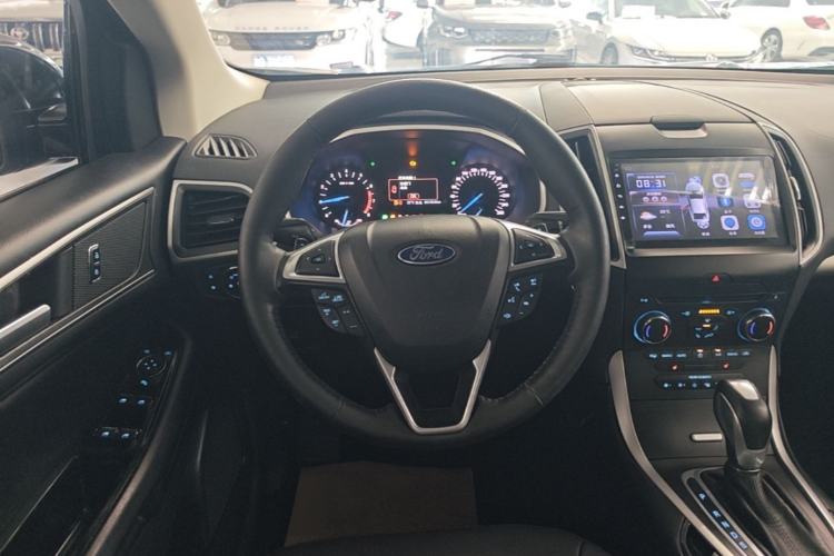 Used Ford Edge 2016 EcoBoost 245 Two-Wheel-Drive Platinum Edition 7-Seater Steering Wheel