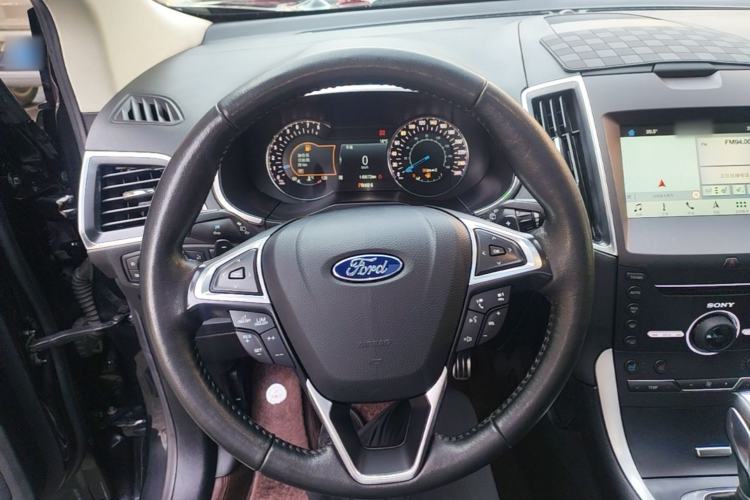 Used Ford Edge 2016 EcoBoost 245 Four-Wheel Drive Titanium 7-Seater Steering Wheel