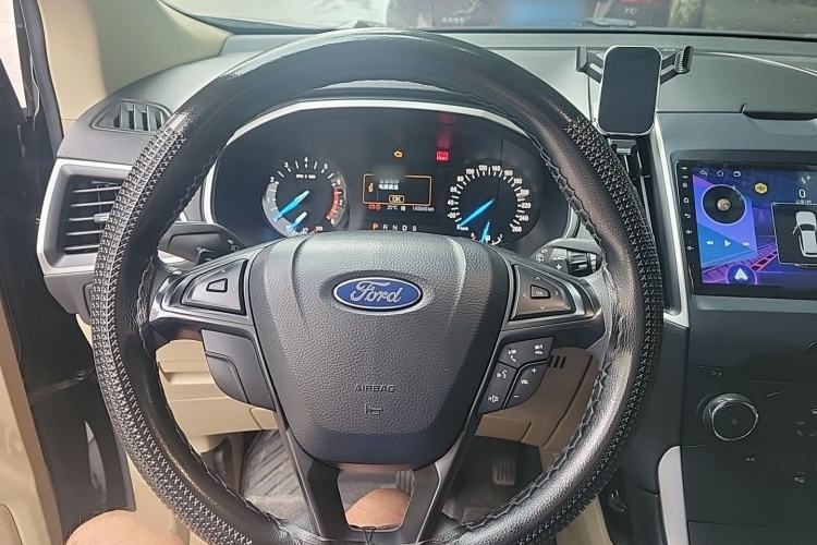 Used Ford Edge 2016 EcoBoost 245 Two-Wheel-Drive Titanium 5-Seater Steering Wheel