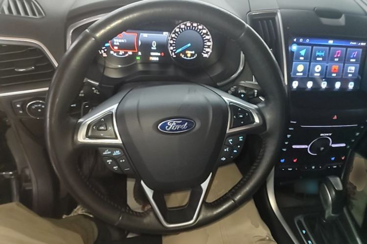 Used Ford Edge 2016 EcoBoost 245 Four-Wheel Drive Titanium 7-Seater Steering Wheel