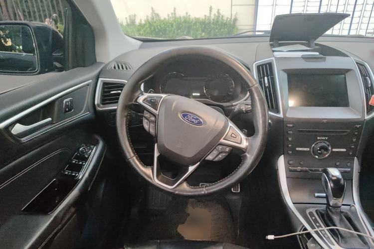 Used Ford Edge 2016 EcoBoost 245 Four-Wheel Drive Titanium 7-Seater Steering Wheel