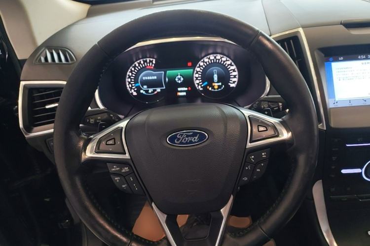 Used Ford Edge 2016 EcoBoost 245 Four-Wheel Drive Titanium 7-Seater Steering Wheel