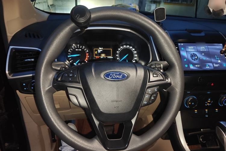 Used Ford Edge 2016 EcoBoost 245 Two-Wheel-Drive Titanium 5-Seater Steering Wheel