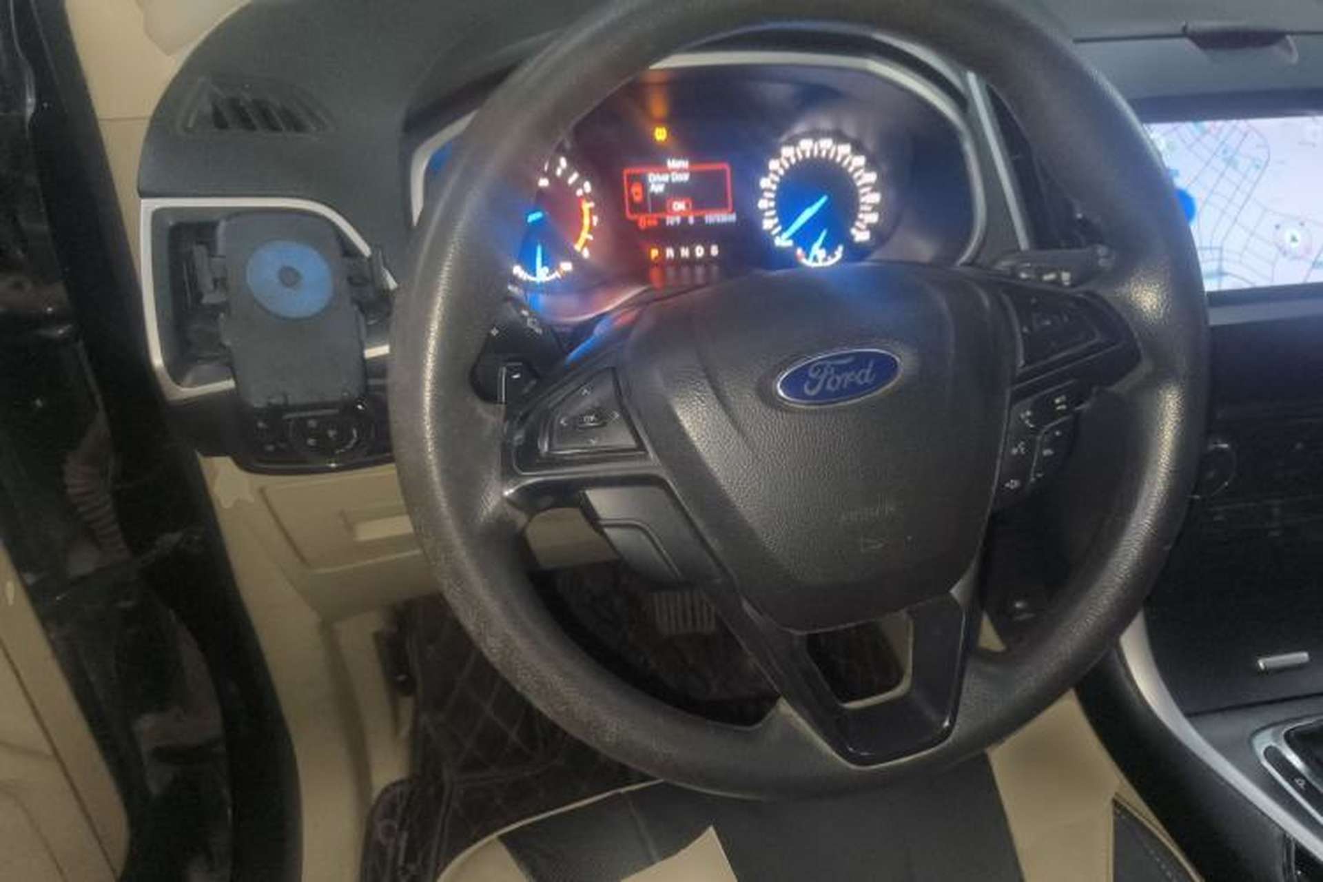 Used Ford Edge 2016 EcoBoost 245 Two-Wheel-Drive Titanium 5-Seater Steering Wheel