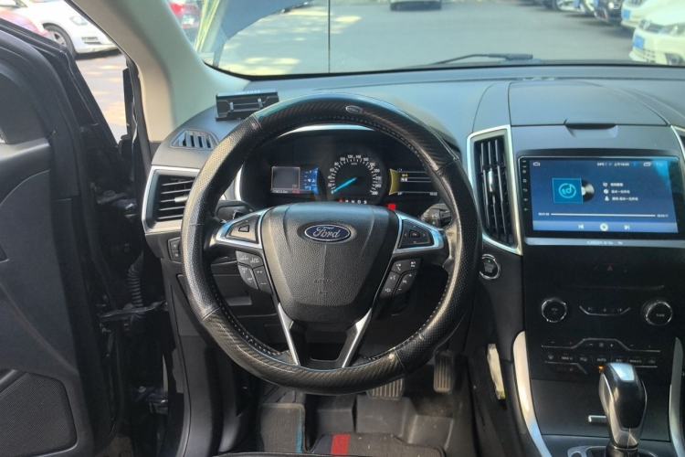Used Ford Edge 2016 EcoBoost 245 Two-Wheel-Drive Titanium 7-Seater Steering Wheel