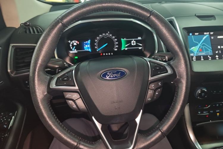Used Ford Edge 2016 EcoBoost 245 Four-Wheel Drive Titanium Edition 7-Seater Steering Wheel