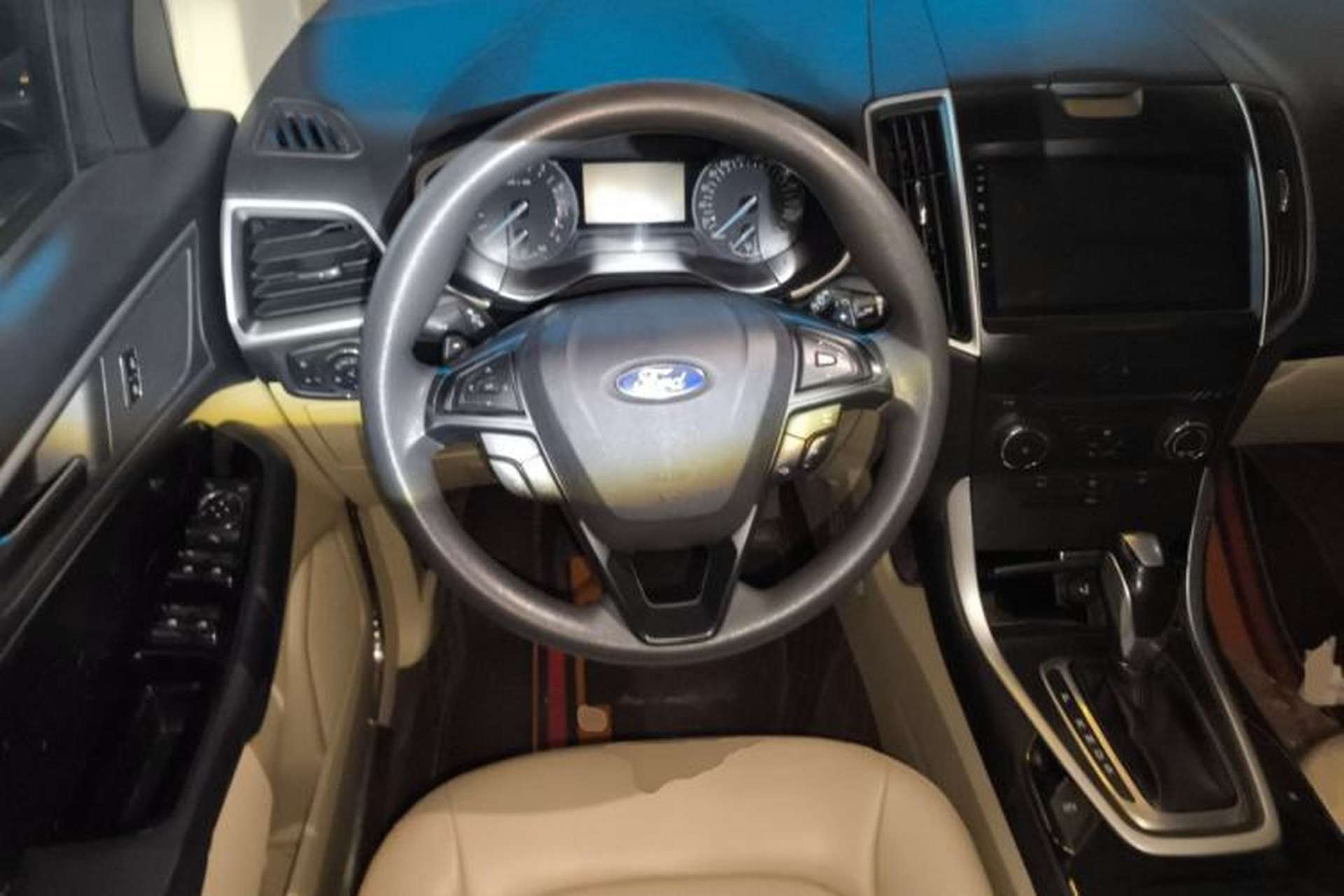Used Ford Edge 2016 EcoBoost 245 Two-Wheel-Drive Titanium 5-Seater Steering Wheel