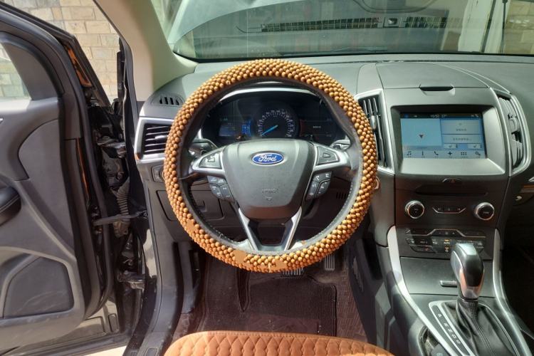 Used Ford Edge 2016 EcoBoost 245 Four-Wheel Drive Titanium Edition 7-Seater Steering Wheel