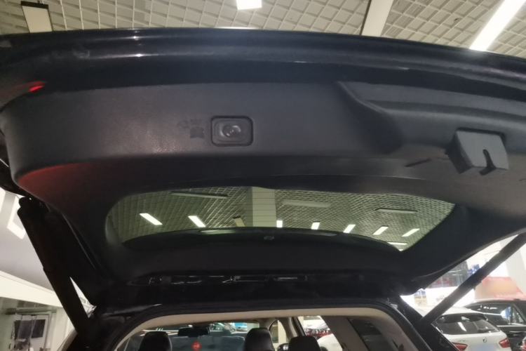 Used Ford Edge 2016 EcoBoost 245 Two-Wheel-Drive Titanium 7-Seater Trunk