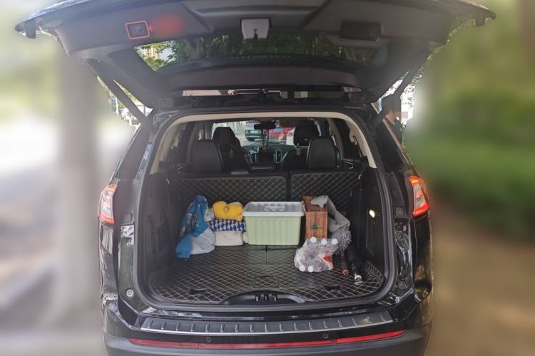 Used Ford Edge 2016 EcoBoost 245 Two-Wheel-Drive Titanium 7-Seater Trunk