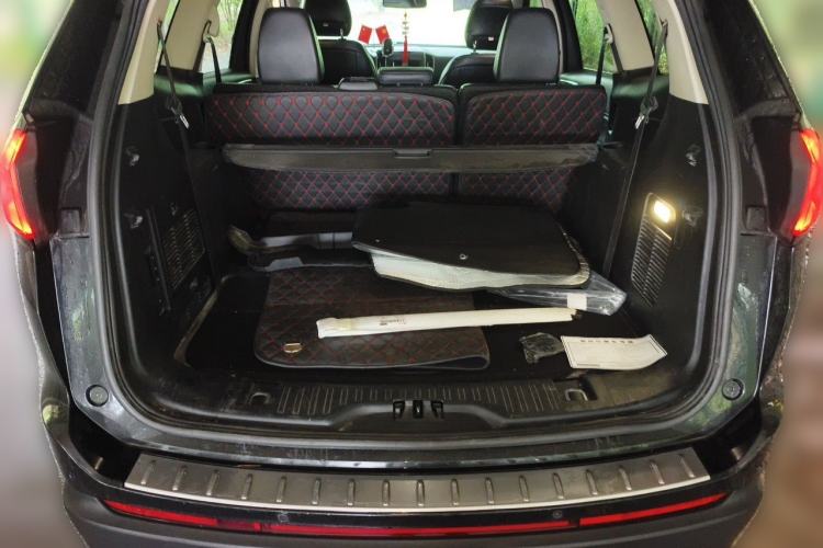 Used Ford Edge 2016 EcoBoost 245 Two-Wheel-Drive Titanium 7-Seater Trunk