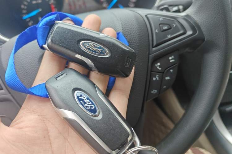 Used Ford Edge 2016 EcoBoost 245 Two-Wheel-Drive Titanium 5-Seater Vehicle Key