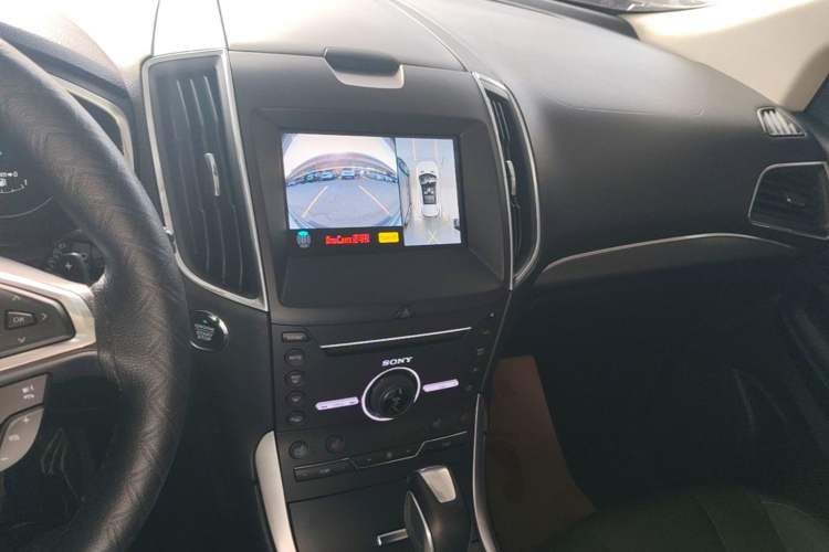 Used Ford Edge 2016 EcoBoost 245 Four-Wheel Drive Titanium 7-Seater Audio And AC Panel