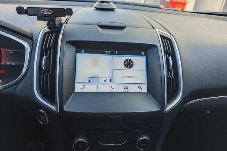 Used Ford Edge 2016 EcoBoost 245 Two-Wheel-Drive Titanium 7-Seater Audio And AC Panel